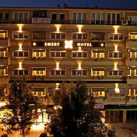 Emery Hotel Приштина Экстерьер фото