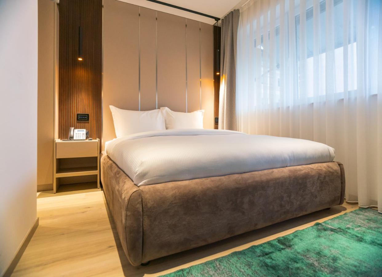 Emery Hotel Приштина Экстерьер фото
